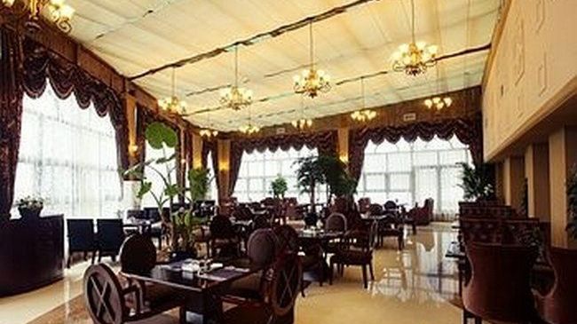 Acme Hotel Чънду Ресторант снимка